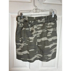 NWT Express Women’s Belted Camo Mini Skirt Size S.